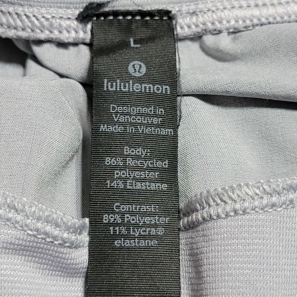 Lululemon Athletic Shorts w/Draw Strings - Size Large - Picture 5 of 5